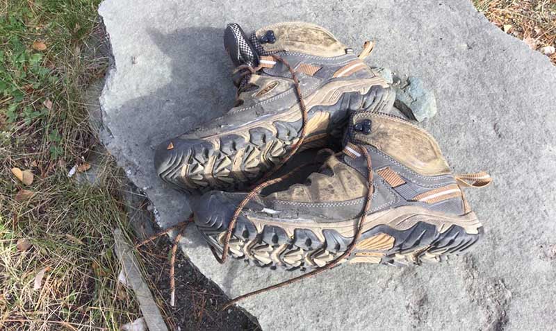 KEEN Men's Targhee 3 Mid Height Waterproof Hiking Boots | Best Lightweight Work Boots