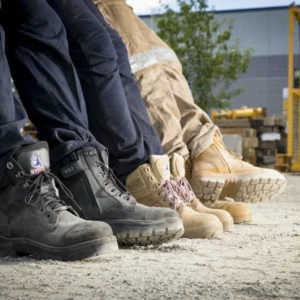 Can Electricians Wear Steel Toe Boots